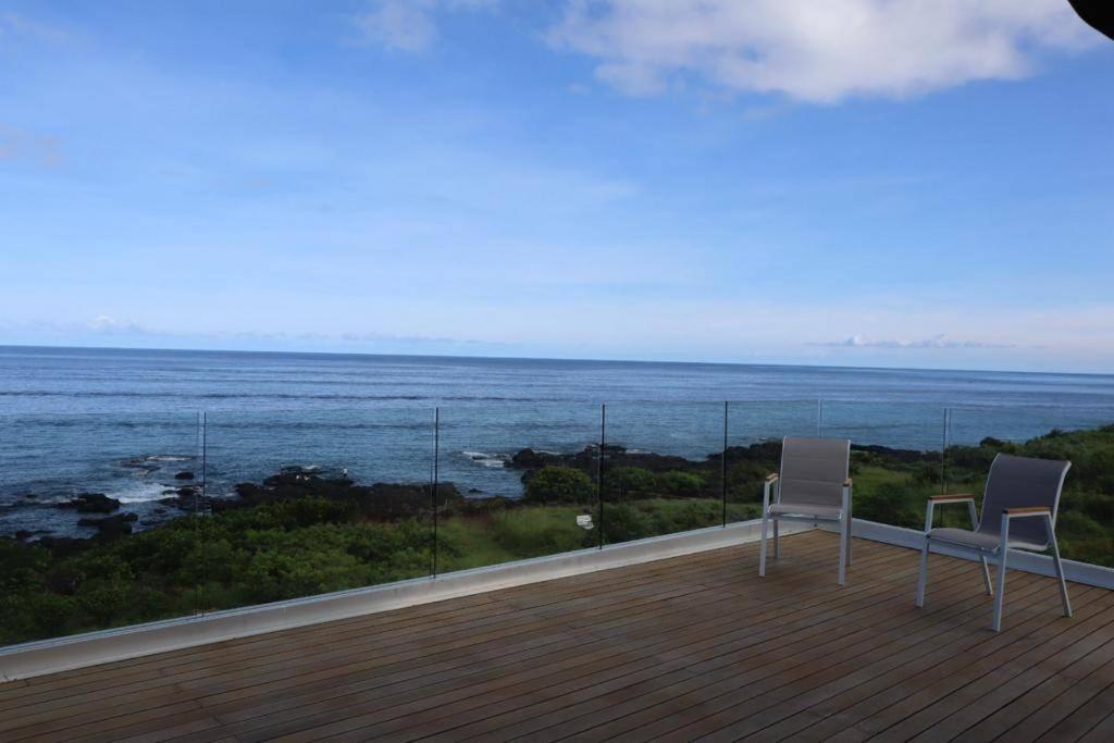 Oceans Luxury Oceanfront Apart Sunset View With Pool Apartment Flic en Flac Luaran gambar