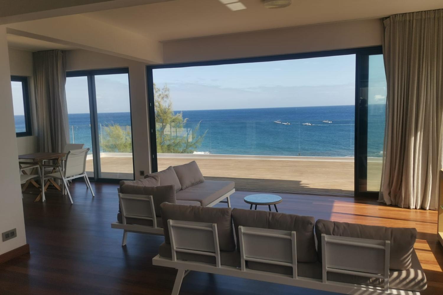 Oceans Luxury Oceanfront Apart Sunset View With Pool Apartment Flic en Flac Luaran gambar