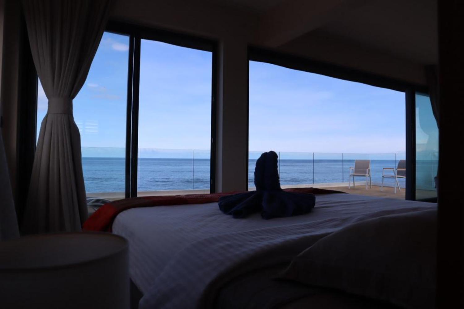 Oceans Luxury Oceanfront Apart Sunset View With Pool Apartment Flic en Flac Luaran gambar