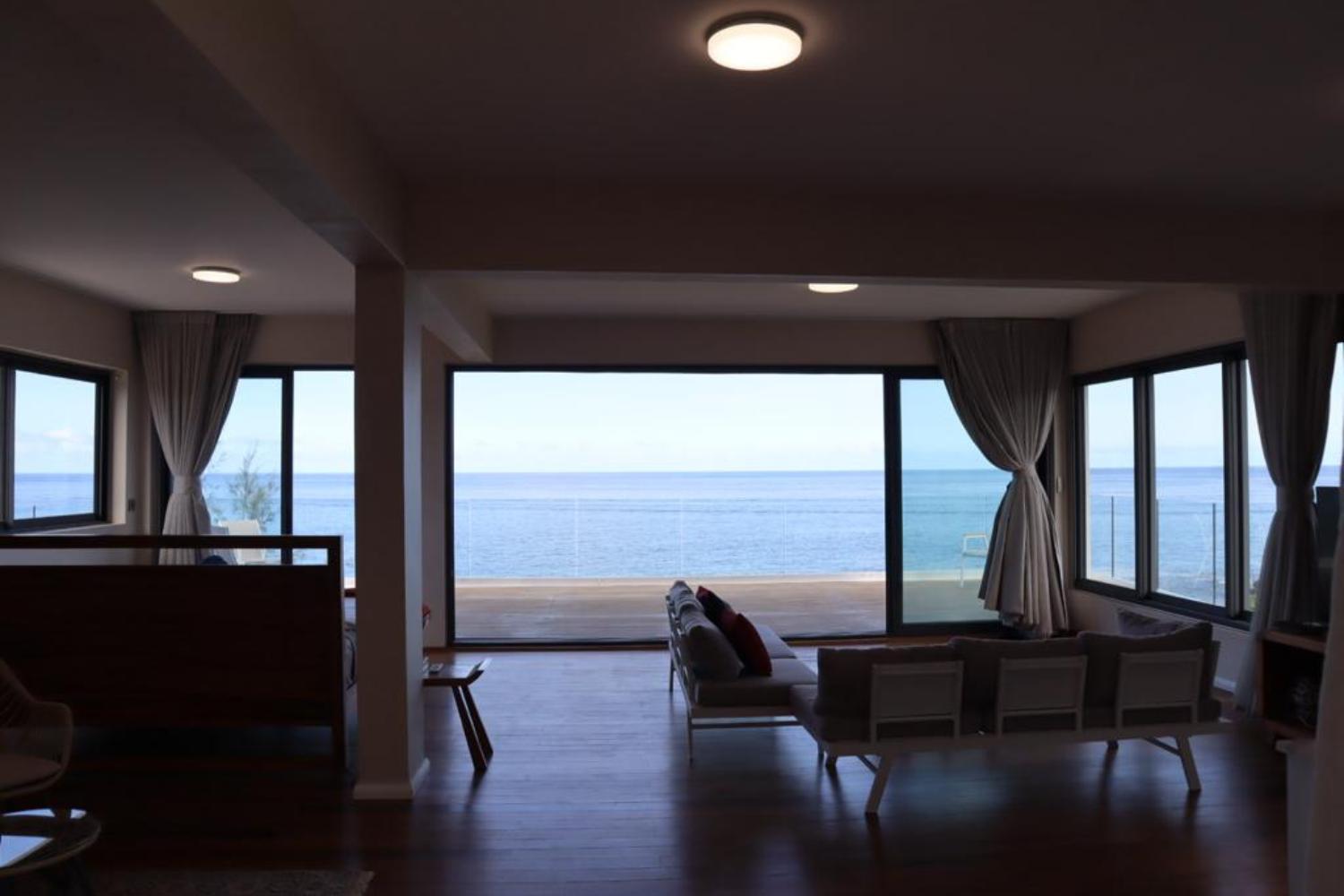 Oceans Luxury Oceanfront Apart Sunset View With Pool Apartment Flic en Flac Luaran gambar