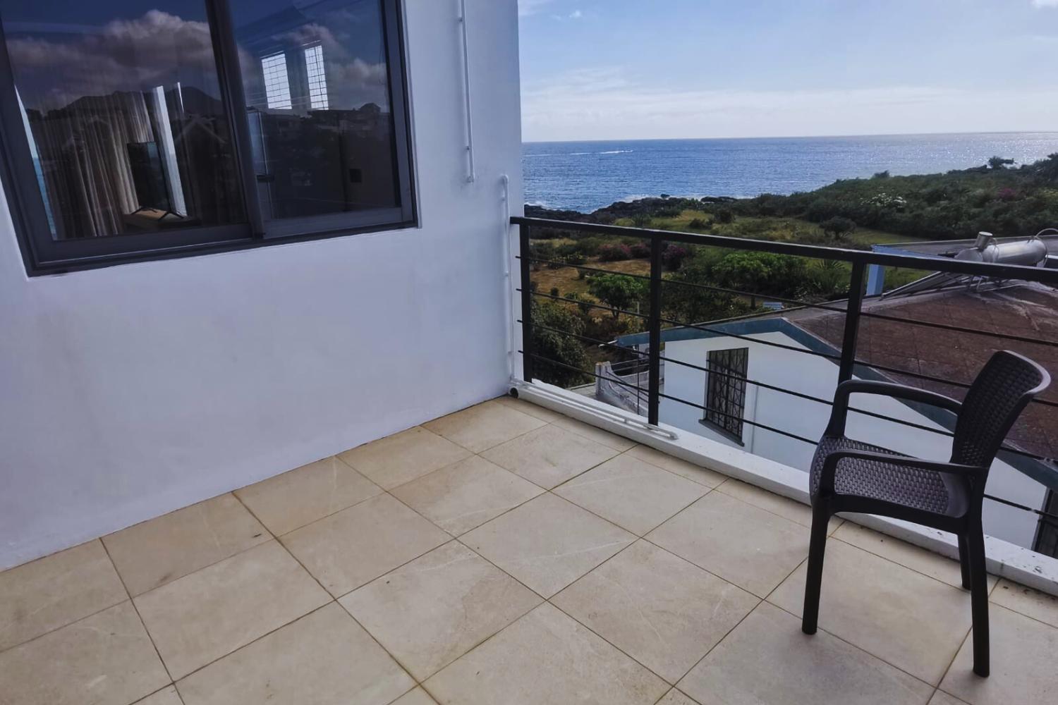 Oceans Luxury Oceanfront Apart Sunset View With Pool Apartment Flic en Flac Luaran gambar